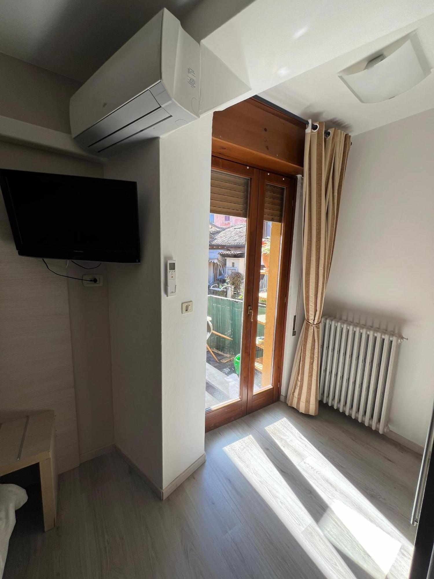 B&B Al Vittoriale Da Maja Gardone Riviera Kültér fotó