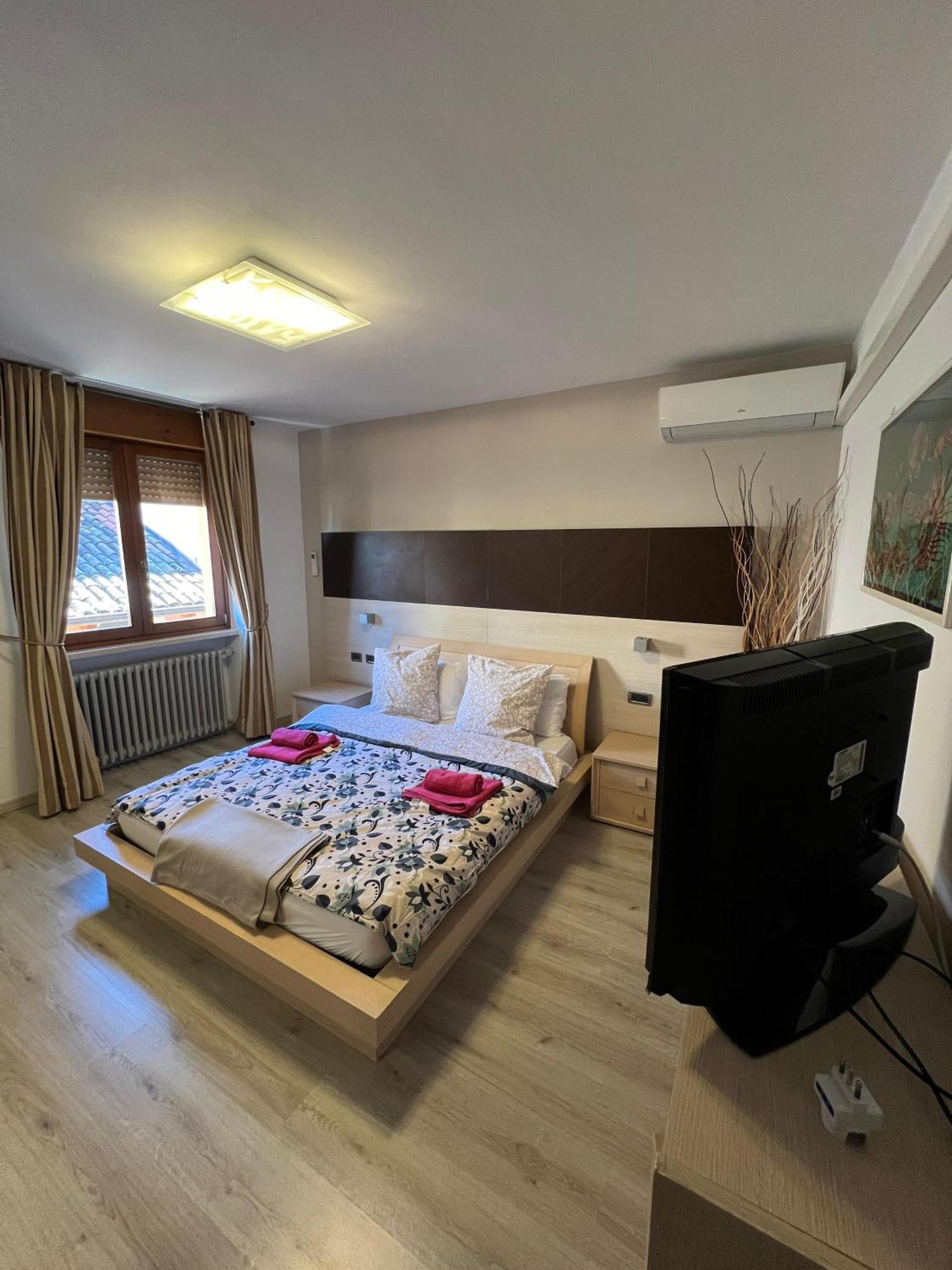 B&B Al Vittoriale Da Maja Gardone Riviera Kültér fotó