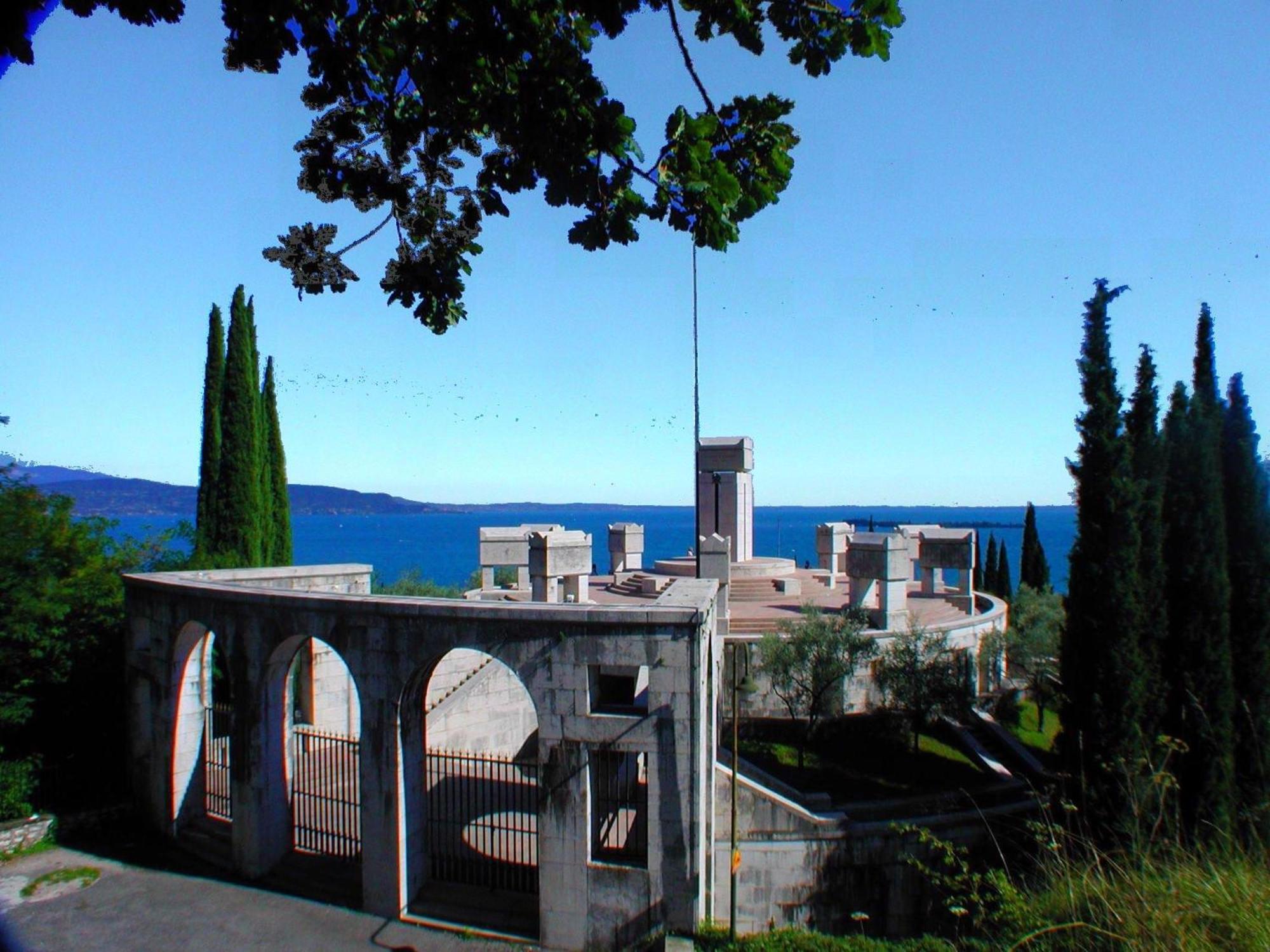 B&B Al Vittoriale Da Maja Gardone Riviera Kültér fotó